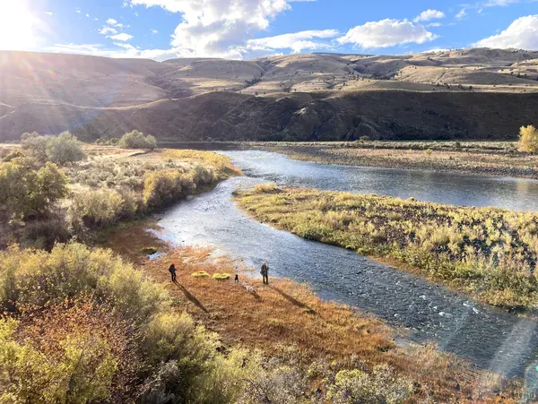Upland bird habitat along the John Day River at Horseshoe Bar Ranch