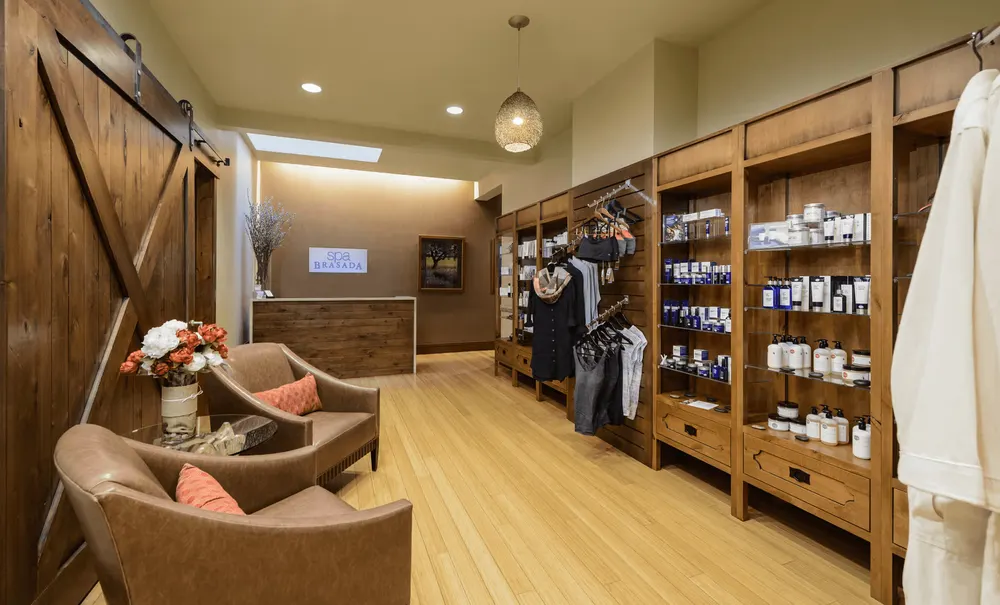 The lobby and retail area at Spa Brasada