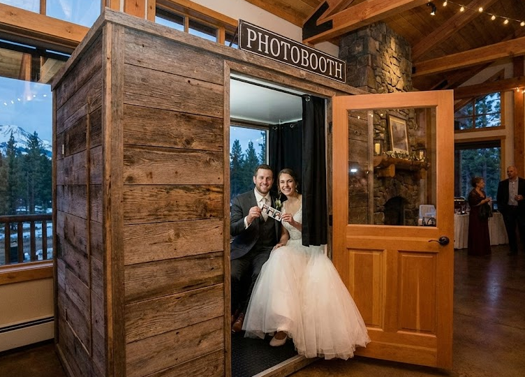 Best Photobooth Rental Companies in Bend (2026)